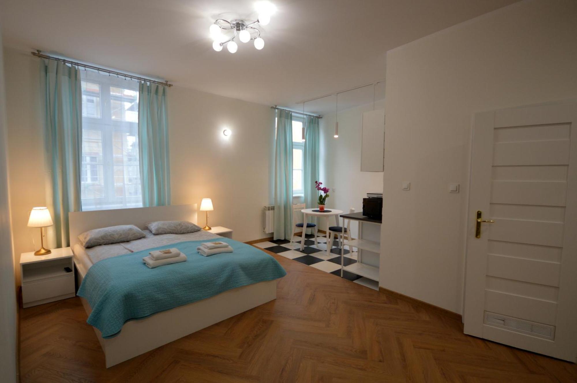 Royal Castle Apartments Krakau Buitenkant foto